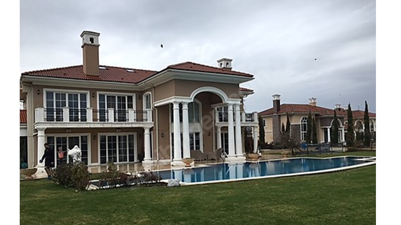 Göl Malikaneleri 1 Nolu Villa Büyükçekmece